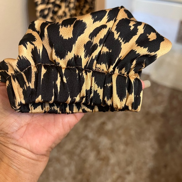 No 1 LOS ANGELES Jumpsuit cheetah Print .BNWT  size S-M - Picture 5 of 10